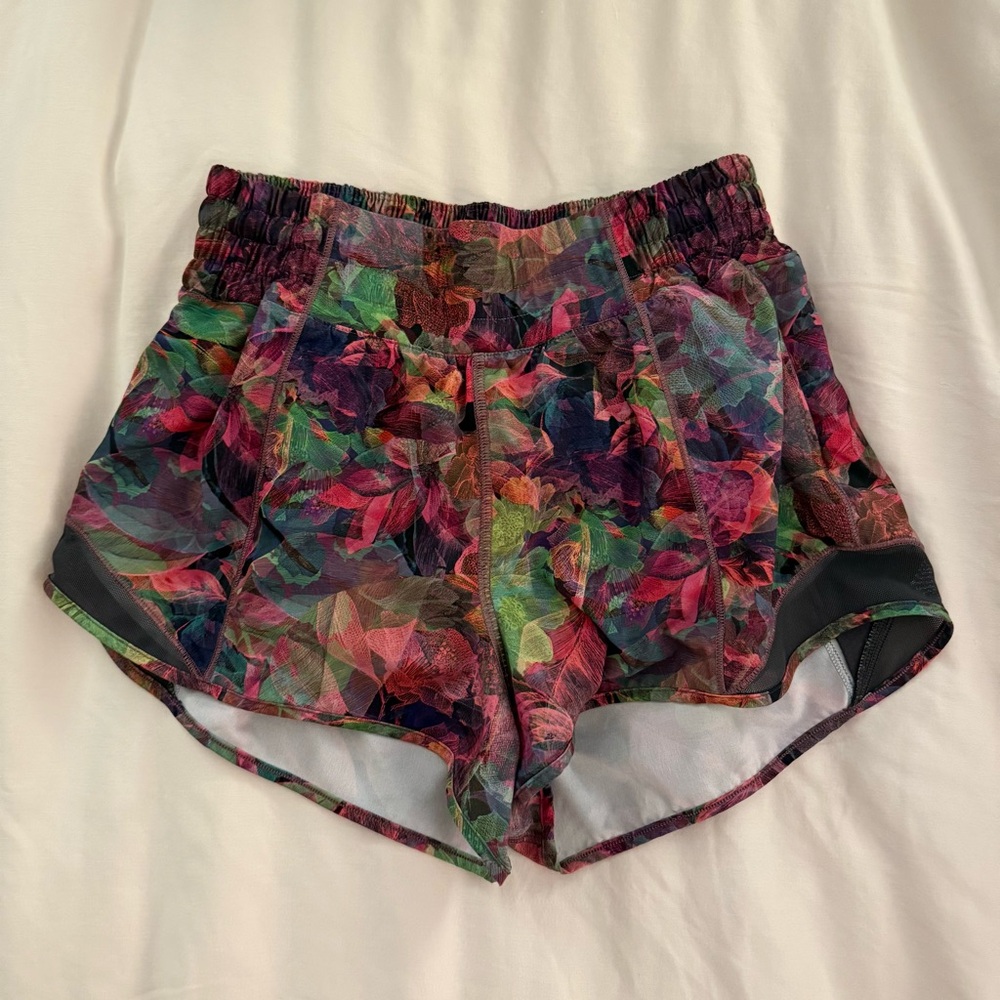 COPY - Lululemon Hotty Hot 2.5" HR